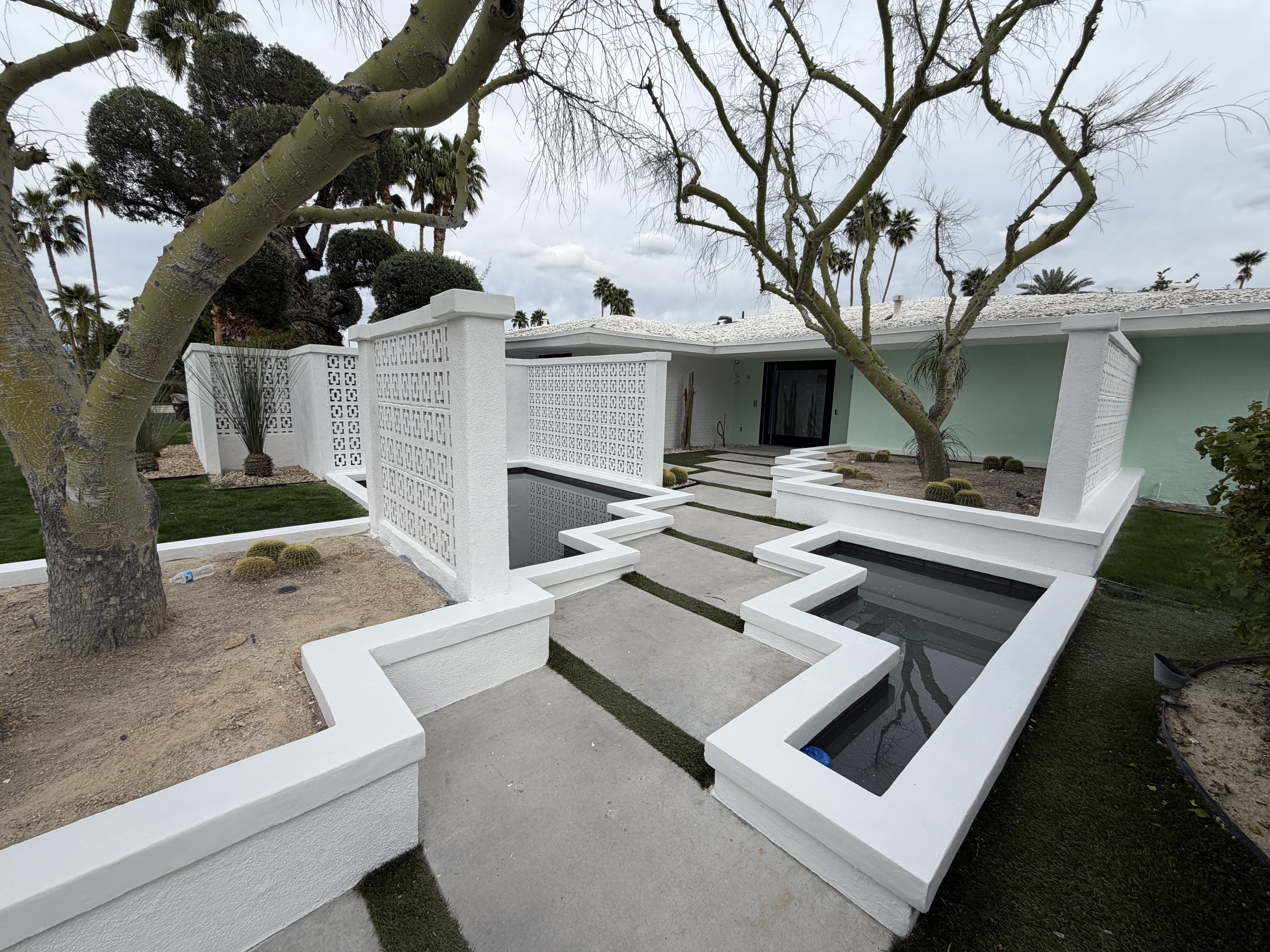 Planter after paint – IBR Saldana